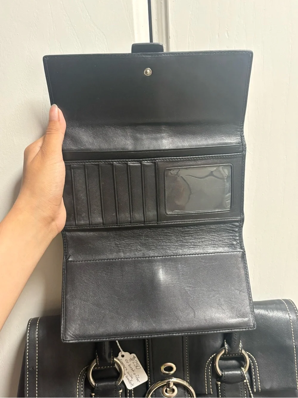 Authentic 2008 coach soho bag in black leather